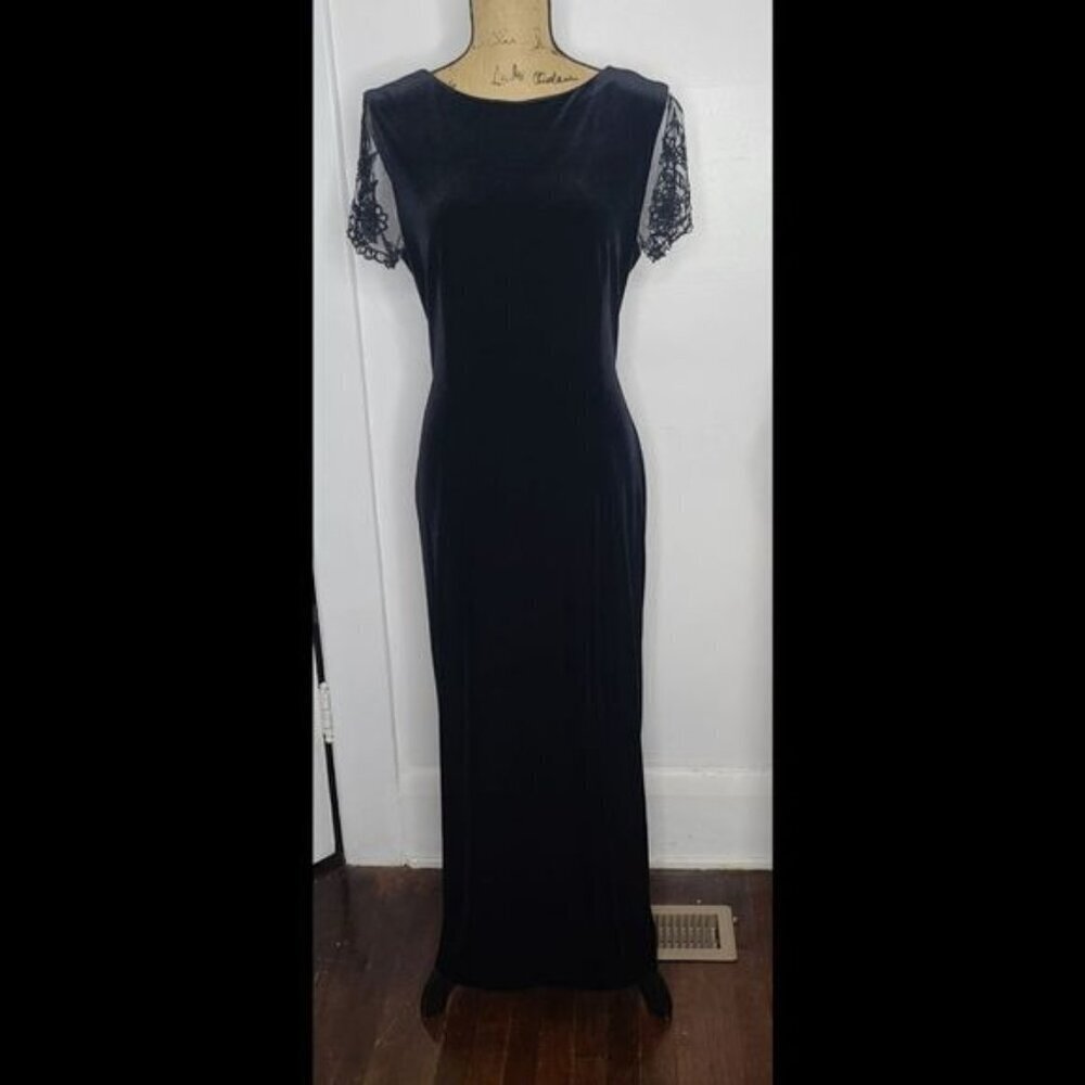 Vintage 80s Wednesday Vampy Black Velour Lace Dress - Picture 4 of 13